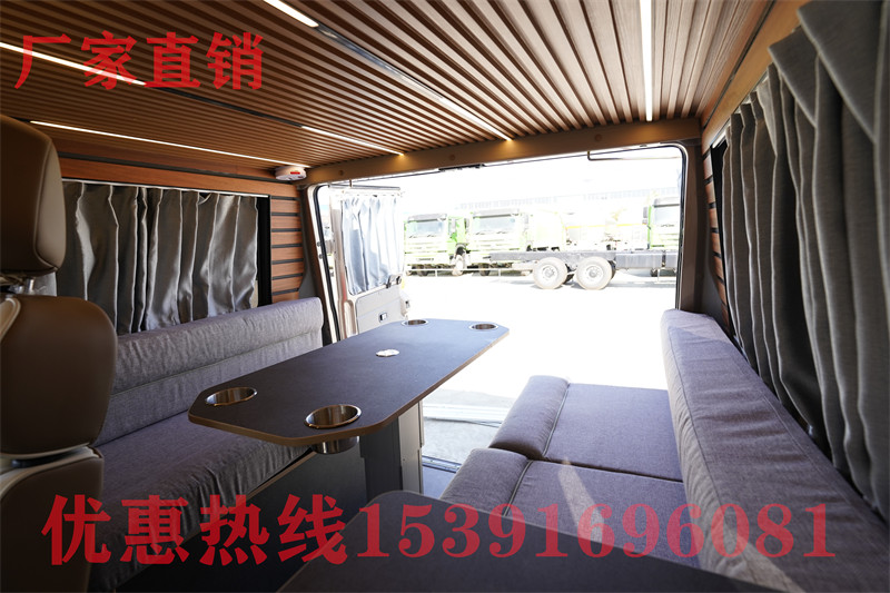 15萬自動(dòng)擋房車 